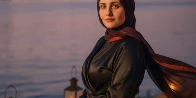 سَأبتاعُ الخَريفَ بزَهرَتين