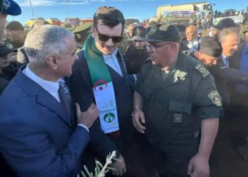 وزير الفلاحة والتنمية الريفية والصيد البحري يشرف على عملية تشجير