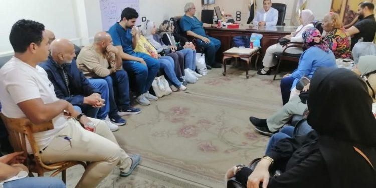 الهواري يكرم القائمين على القافلة الطبية العلاجية بأرمنت