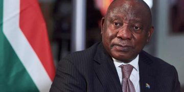 رئيس جنوب أفريقيا يعقد اجتماعاً حكومياً مغلقاً لمدة يومين