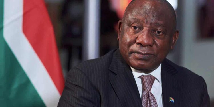 رئيس جنوب أفريقيا يعقد اجتماعاً حكومياً مغلقاً لمدة يومين