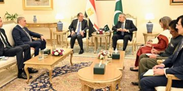 مشاورات مصرية باكستانية خلال زيارة وزير الخارجية المصري لإسلام أباد