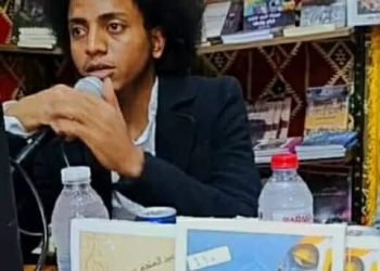 ببذلة أنيقة