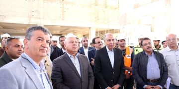 وزير النقل يتفقد محطات ومسار القطار الكهربائي السريع بالمنيا