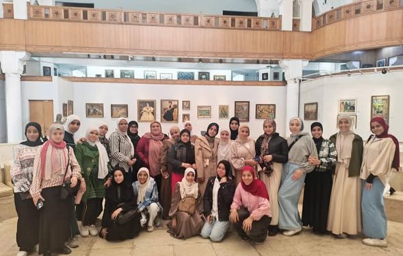 طالبات المعاهد الأزهرية في زيارة لمتحف الفن الحديث