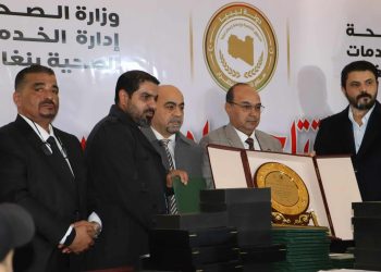 وكيل عام وزارة الصحة يفتتح عيادة قاريونس المجمعة