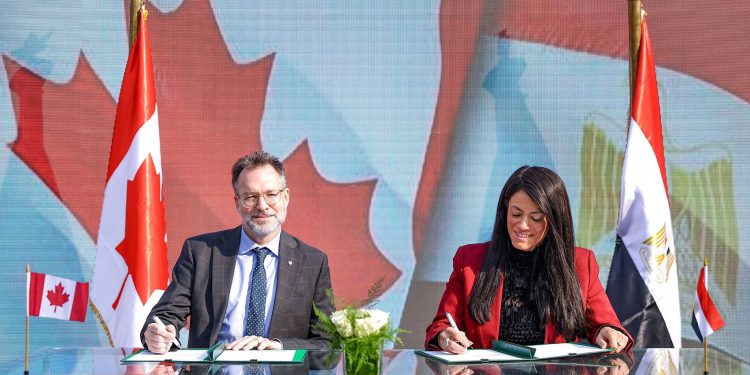 وزيرة التخطيط والسفير الكندي يوقّعان 3 مشروعات جديدة لتمكين المرأة والفتيات وتعزيز الأمن الغذائي 