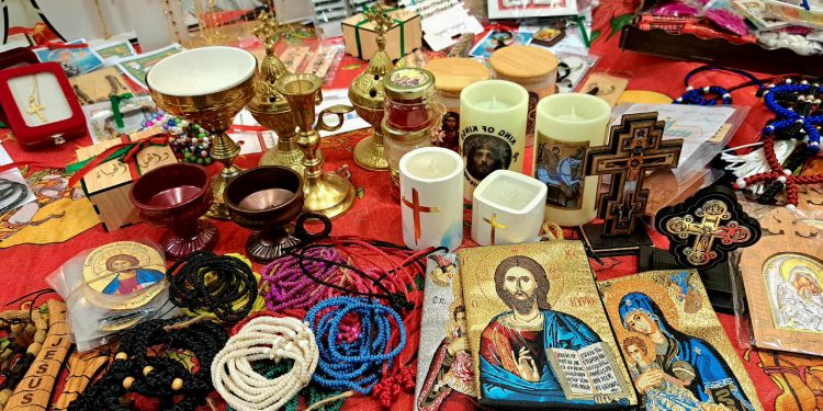 المنتجات اليدوية وإبداعات النساء ضمن معرض نجمة بيت لحم