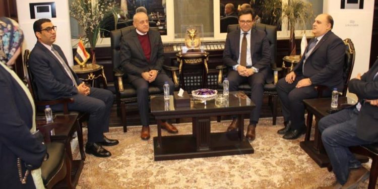 وزير الثقافة يلتقي بمحافظ الأقصر لتعزيز التعاون الثقافي