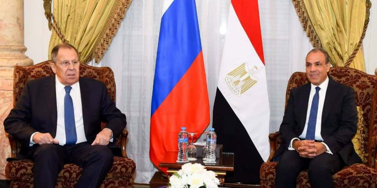مشاورات سياسية بين وزيرى الخارجية المصري والروسي بالقاهرة