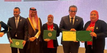 فوز مصر بجائزتي الطبيب العربي والعمل المميز في التمريض والقبالة