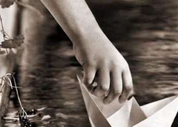 “زورق من ورق” 