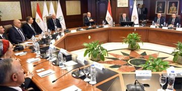 إطلاق مبادرة” مصر معاكم” لرعاية الأبناء القصر لشهداء وضحايا العمليات الحربية والإرهابية والأمنية