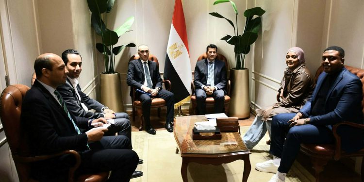 وزير الشباب والرياضة يعلن عودة نعمة سعيد من الاعتزال استعدادًا لأولمبياد لوس أنجلوس 2028