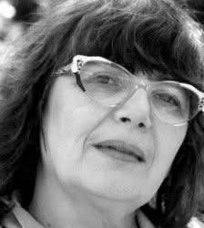 محاكاة ساخرةٌ لمشهد عائلي …