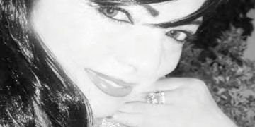 أَحْيَانًا