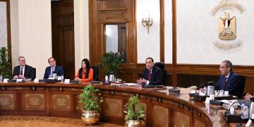 رئيس الوزراء يتابع تسليم وتشغيل مشروعات مبادرة حياة كريمة