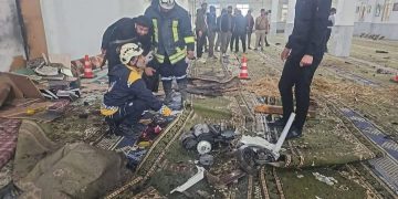 تفجير إرهابي استهدف مسجد الإمام علي في حمص …