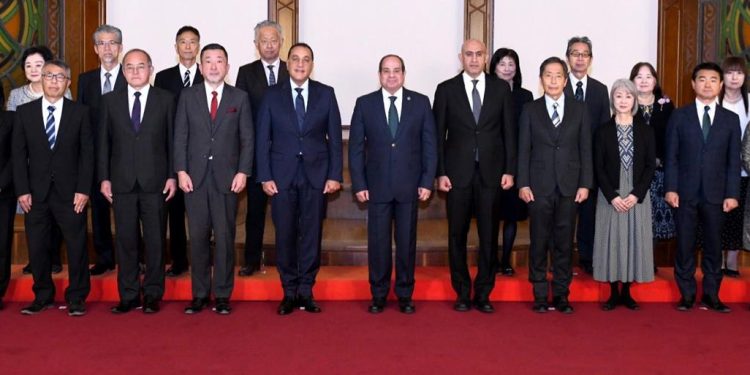 الرئيس السيسي يستقبل مجموعة من خبراء التعليم اليابانيين المتواجدين بمصر