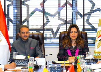 وزيرة التنمية المحلية والبيئة تلتقي نظيرها الهندي لبحث تعزيز التعاون البيئي بين البلدين