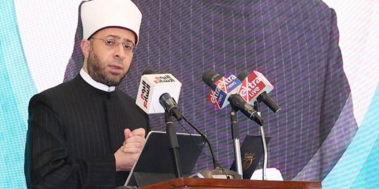 وزير الأوقاف يطلق أول برنامج رقمي لإدارة حركة التنقلات في تاريخ الوزارة