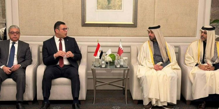 وزير الإسكان يعقد لقاءً ثنائيًا مع وزير البلدية القطري لبحث التوسع في مجالات التعاون المشتركة