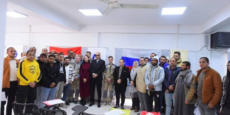 وزير العمل يشهد التقديم والتدريب على فرص عمل بمشروع الضبعة النووية