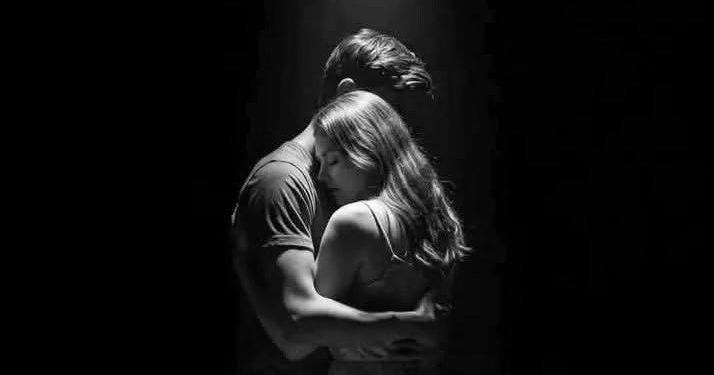 أعودُ متأخّرةً إلى داخلي