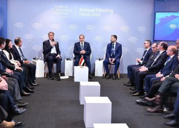 الرئيس السيسي يلتقي بقادة دول العالم بدافوس.