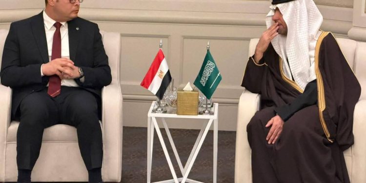 وزير الإسكان يعقد لقاءً ثانيًا مع وزير البلديات والإسكان السعودي