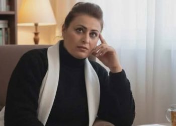 لَيلةٌ لَيستْ كاللَّيالي