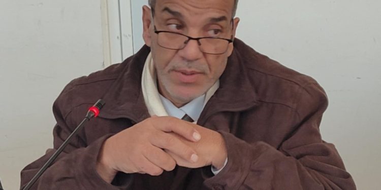 القصيدة  الآلية  بين  المضمون العجائبي والوجدان  الإنساني