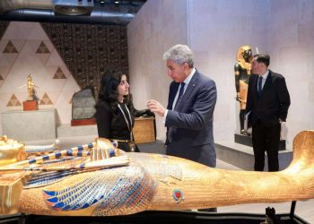 وزير السياحة والآثار يلتقي أمين عام منظمة الأمم المتحدة للسياحة