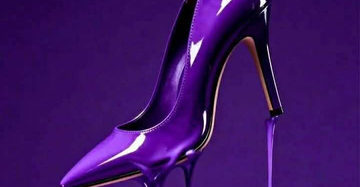 أقفُ في نِصفِ الضّوءِ