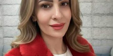 حين تُزهر العيون