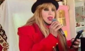 لا تحجُبْ نورَ مِشعلِكَ عن أماكنِ الظّلمةِ” …