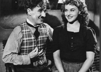 لا تبتسمي بنصف فم !