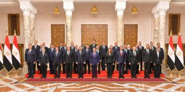 الرئيس السيسي يشهد أداء اليمين للمحافظين والنواب.