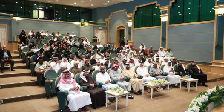 ” قصائد تحلق في مقامات الوجد في “الشارقة للشعر النبطي “