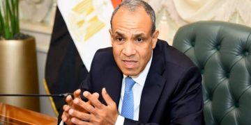 وزير الخارجية يؤكد لقيادات الاتحاد الأفريقي مواقف مصر الثابتة من قضيتي المياه والبحر الأحمر
