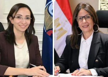 وزيرة الثقافة تبحث سبل إحياء وتطوير المكتبة البلدية بدمنهور