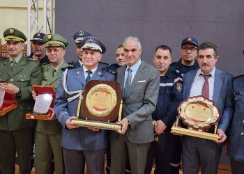 والي الولاية يشرف على مراسم الإحتفال باليوم العالمي للحماية المدنية