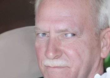 شراعٌ محسور 