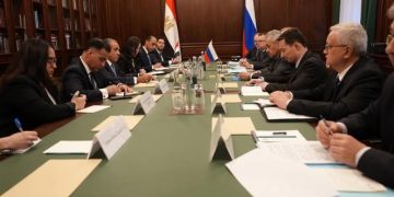 وزير الخارجية يلتقي سكرتير مجلس الأمن القومي الروسي