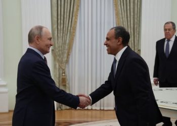 وزير الخارجية يسلم رسالة خطية من الرئيس السبسي لرئيس روسيا