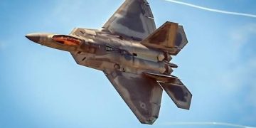 الرئيس ترامب أُحيط علماً بالواقعة إسقاط طائرة أميركية